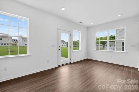 2309 Ravenglass Way Maiden NC 28650