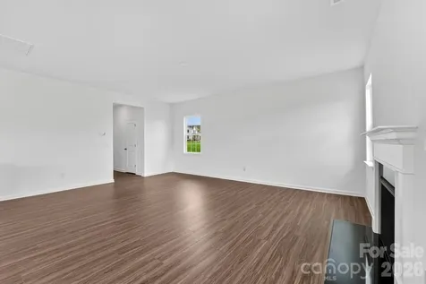 2309 Ravenglass Way Maiden NC 28650