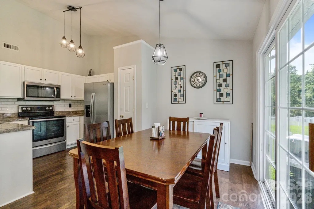 406 Courtland Court Kannapolis NC 28081