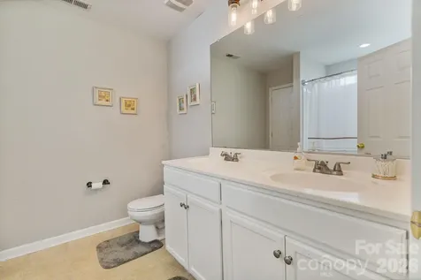 406 Courtland Court Kannapolis NC 28081