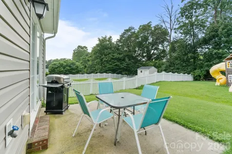 406 Courtland Court Kannapolis NC 28081