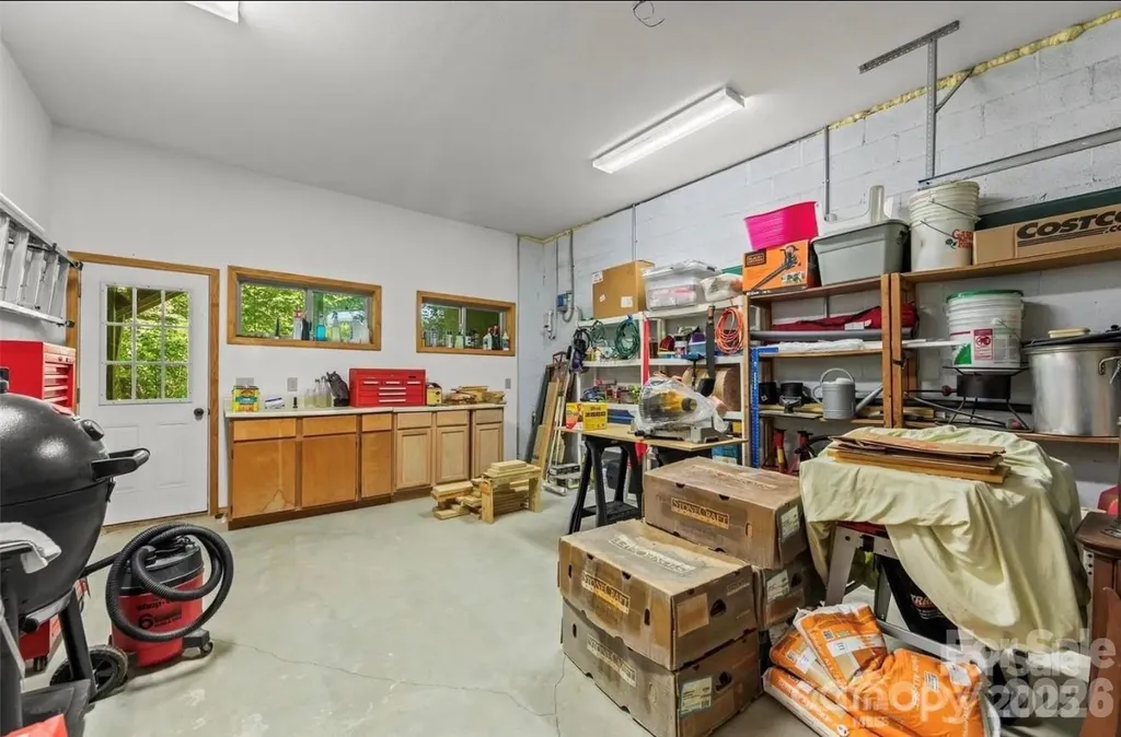 461 N Mallard Cove Almond NC 28771