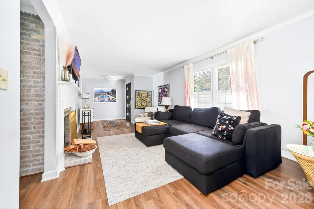 6220 Sharon Road Charlotte NC 28210