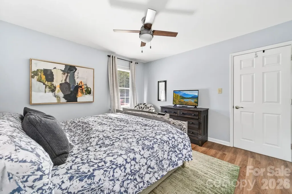 6220 Sharon Road Charlotte NC 28210