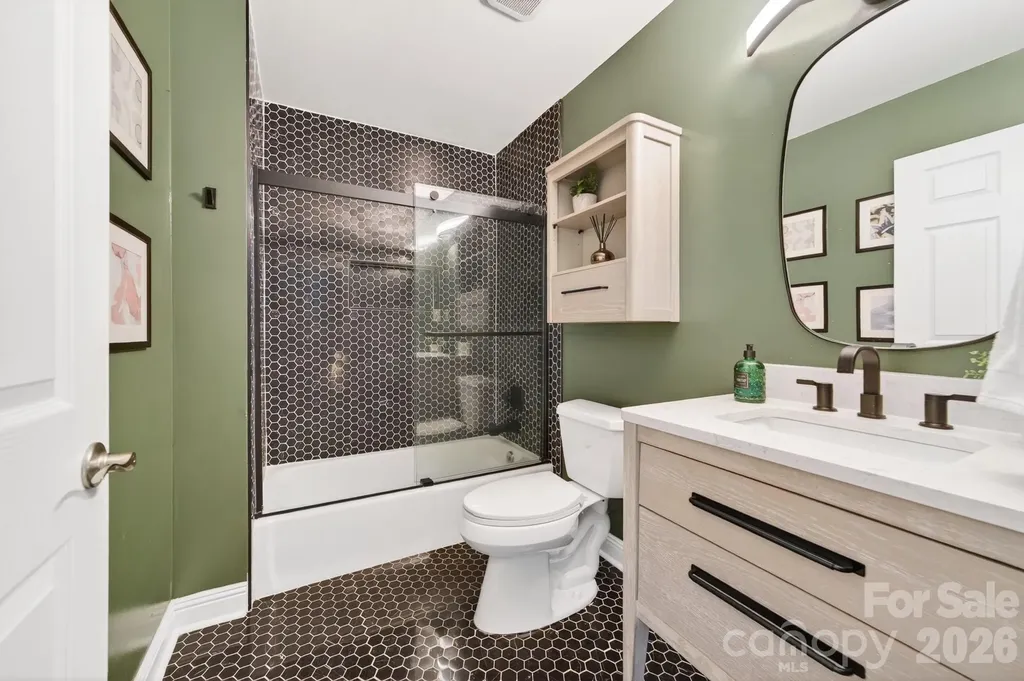 6220 Sharon Road Charlotte NC 28210