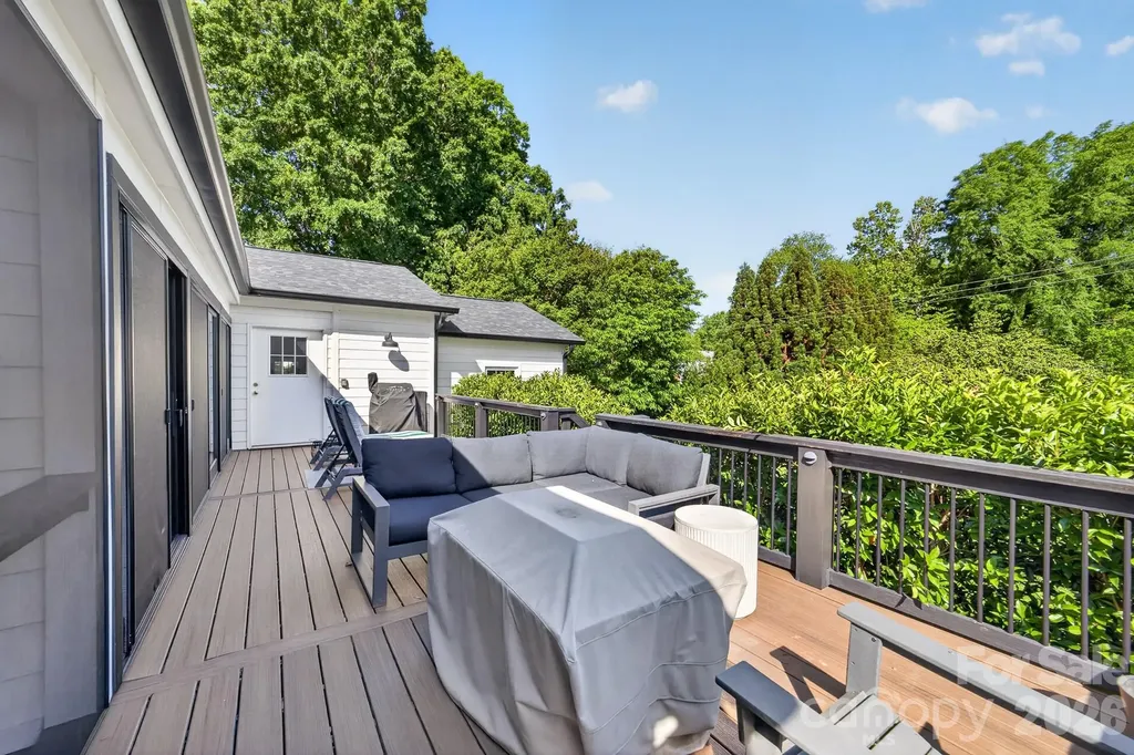 6220 Sharon Road Charlotte NC 28210