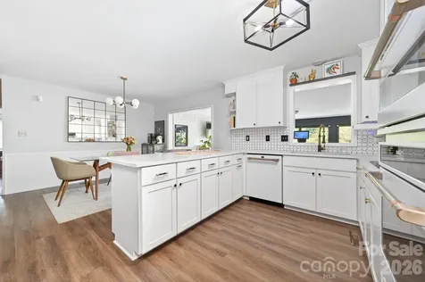6220 Sharon Road Charlotte NC 28210