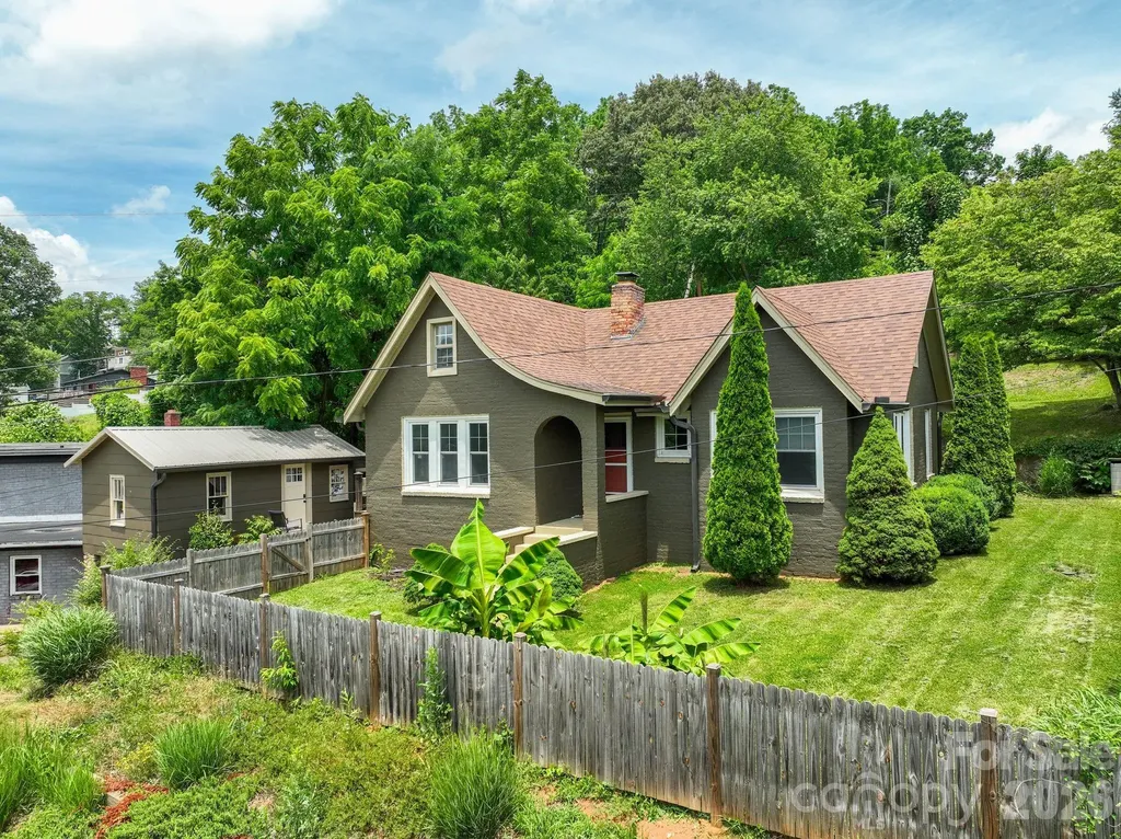 385 Pisgah Drive Canton NC 28716