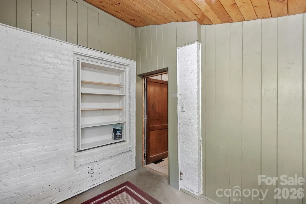 385 Pisgah Drive Canton NC 28716