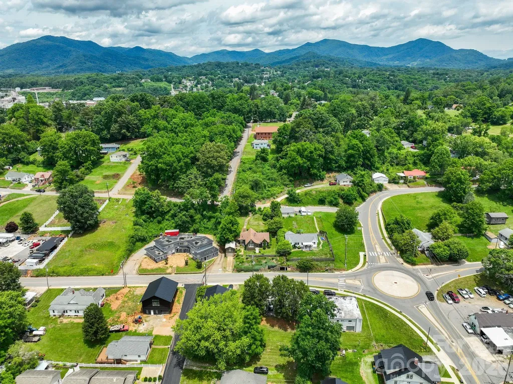 385 Pisgah Drive Canton NC 28716
