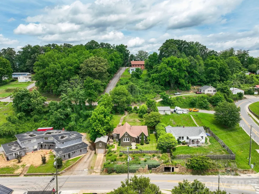 385 Pisgah Drive Canton NC 28716