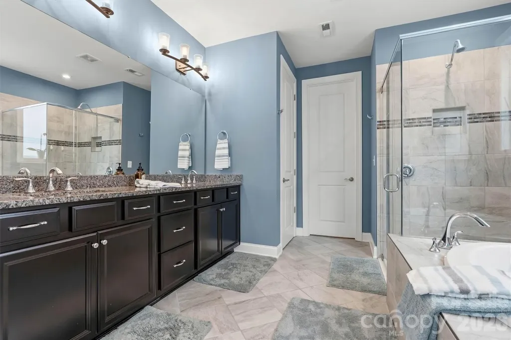 12520 Old Iron Lane Charlotte NC 28215