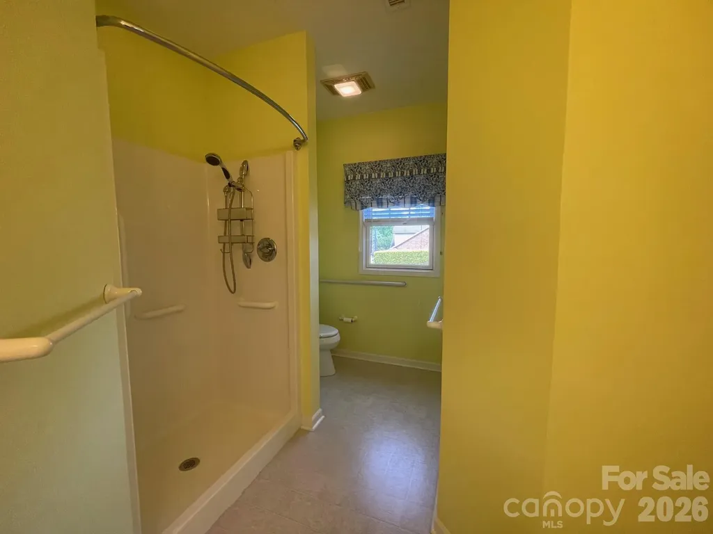 489 26th Avenue NE Hickory NC 28601