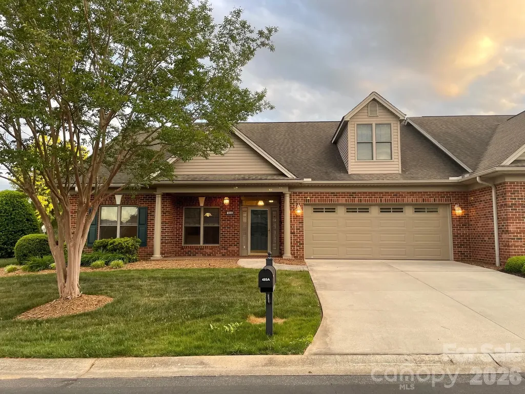 489 26th Avenue NE Hickory NC 28601