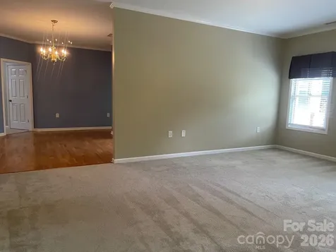 489 26th Avenue NE Hickory NC 28601