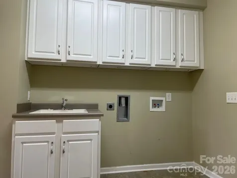 489 26th Avenue NE Hickory NC 28601