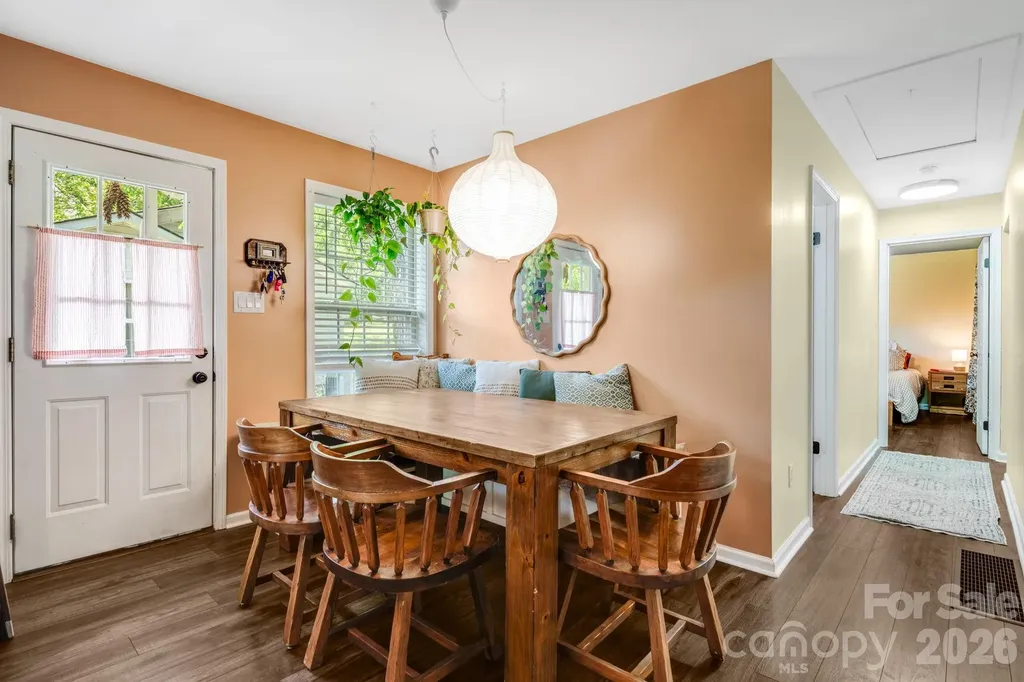 112 Shadowlawn Drive Asheville NC 28806