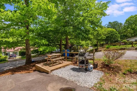 112 Shadowlawn Drive Asheville NC 28806