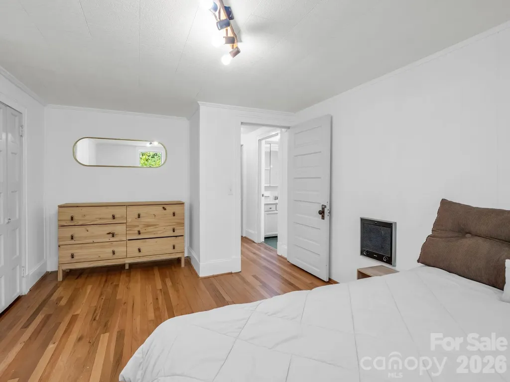 363 Etowah School Road Hendersonville NC 28739