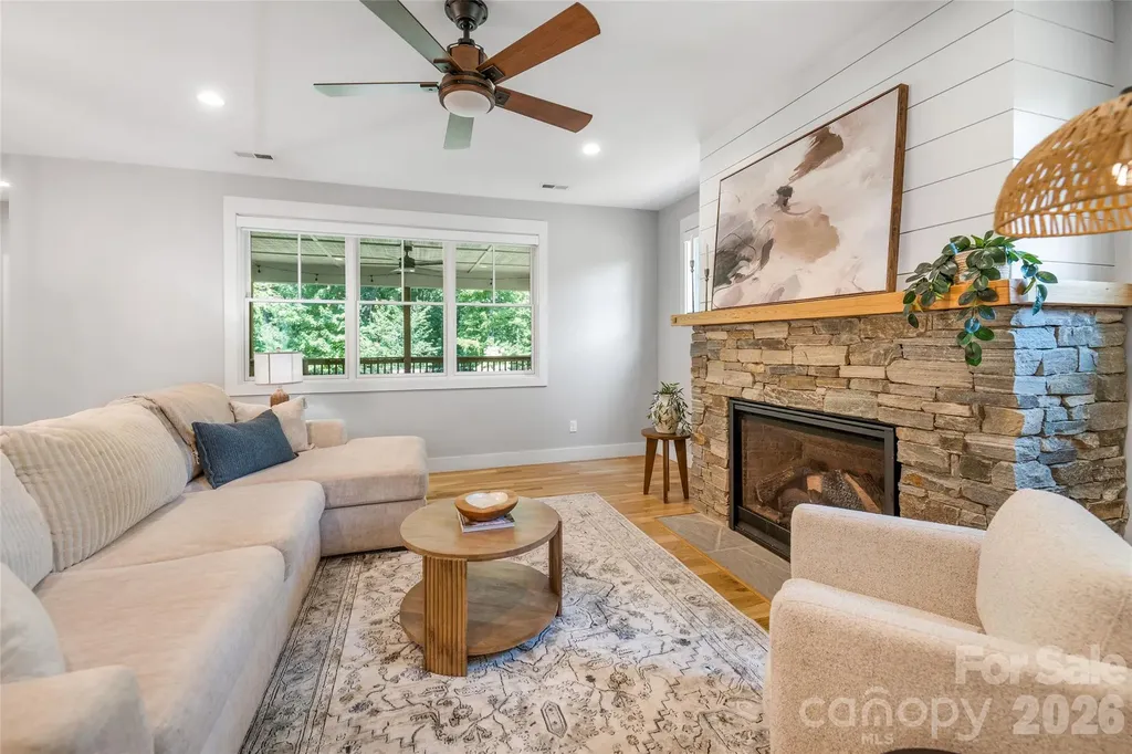 9 Ashe Park Circle Asheville NC 28806