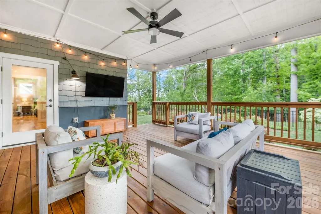 9 Ashe Park Circle Asheville NC 28806