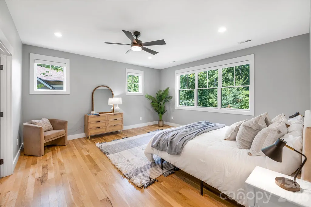 9 Ashe Park Circle Asheville NC 28806