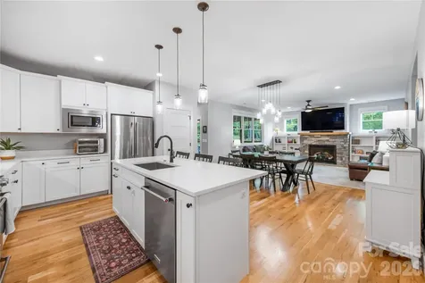 9 Ashe Park Circle Asheville NC 28806