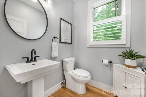 9 Ashe Park Circle Asheville NC 28806