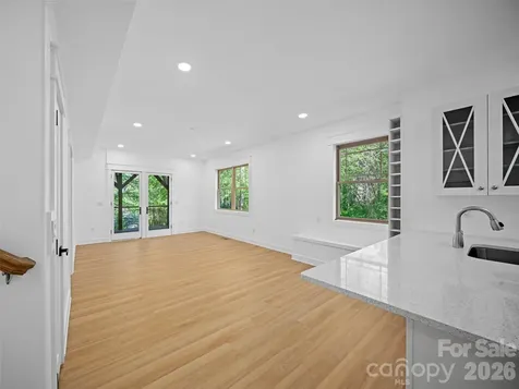 92 Cedar Street Asheville NC 28803