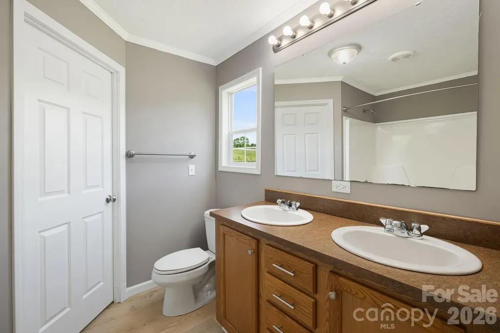 44 Morning Lane Hendersonville NC 28792