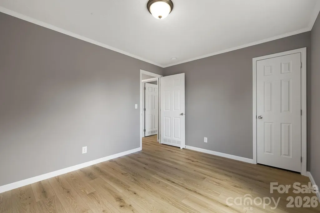 44 Morning Lane Hendersonville NC 28792