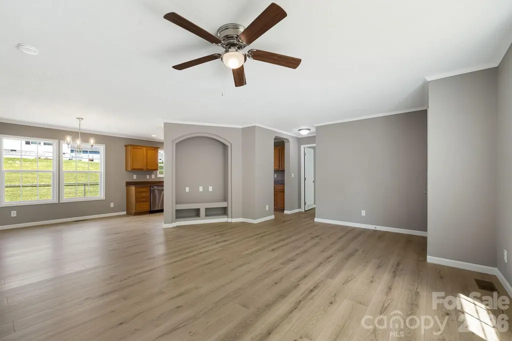 44 Morning Lane Hendersonville NC 28792