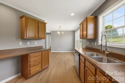 44 Morning Lane Hendersonville NC 28792