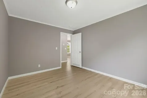 44 Morning Lane Hendersonville NC 28792