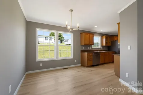 44 Morning Lane Hendersonville NC 28792