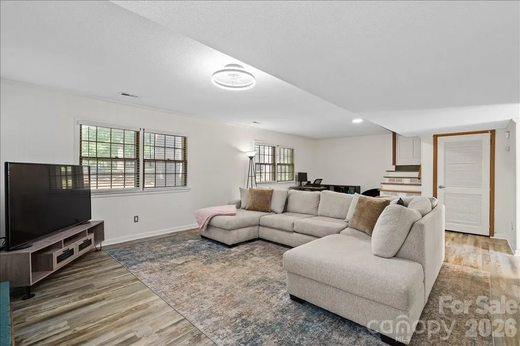 2010 Saratoga Drive Gastonia NC 28056