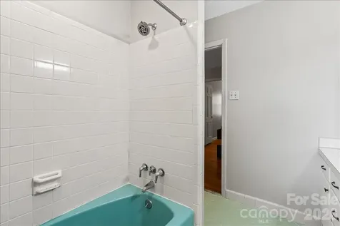 2010 Saratoga Drive Gastonia NC 28056