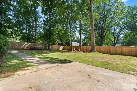 2010 Saratoga Drive Gastonia NC 28056