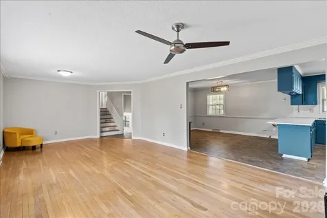 2010 Saratoga Drive Gastonia NC 28056