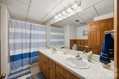 455 Heathcote Drive Statesville NC 28677