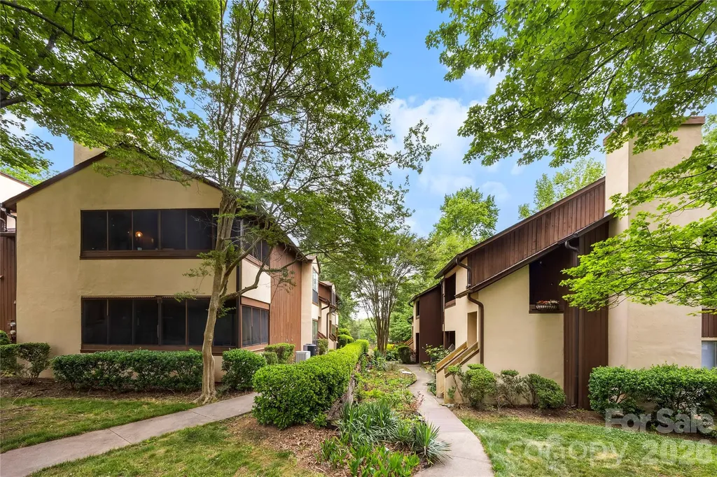 7204 Winery Lane Charlotte NC 28227