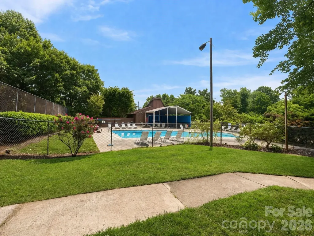 7204 Winery Lane Charlotte NC 28227
