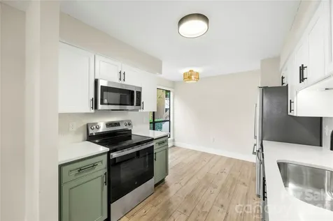 7204 Winery Lane Charlotte NC 28227