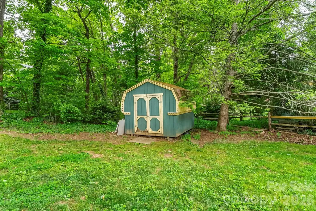 808 Lakey Gap Road Black Mountain NC 28711