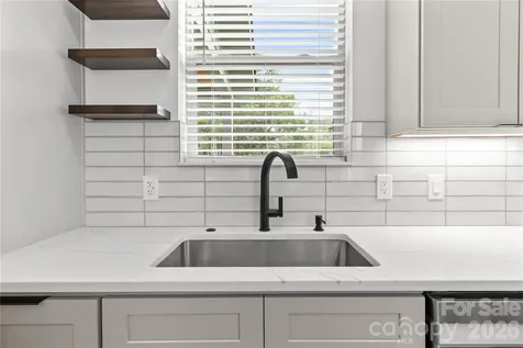 89 Oakley Road Asheville NC 28803