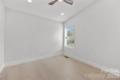 89 Oakley Road Asheville NC 28803