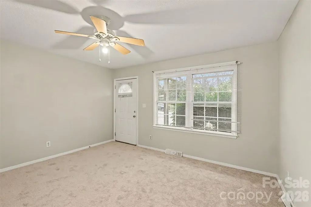 4809 Malibu Drive Charlotte NC 28215