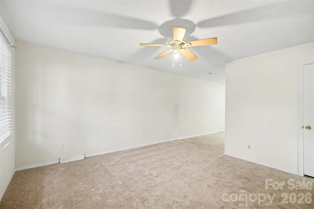 4809 Malibu Drive Charlotte NC 28215