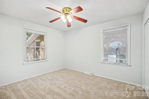 4809 Malibu Drive Charlotte NC 28215