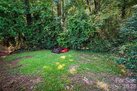 4809 Malibu Drive Charlotte NC 28215